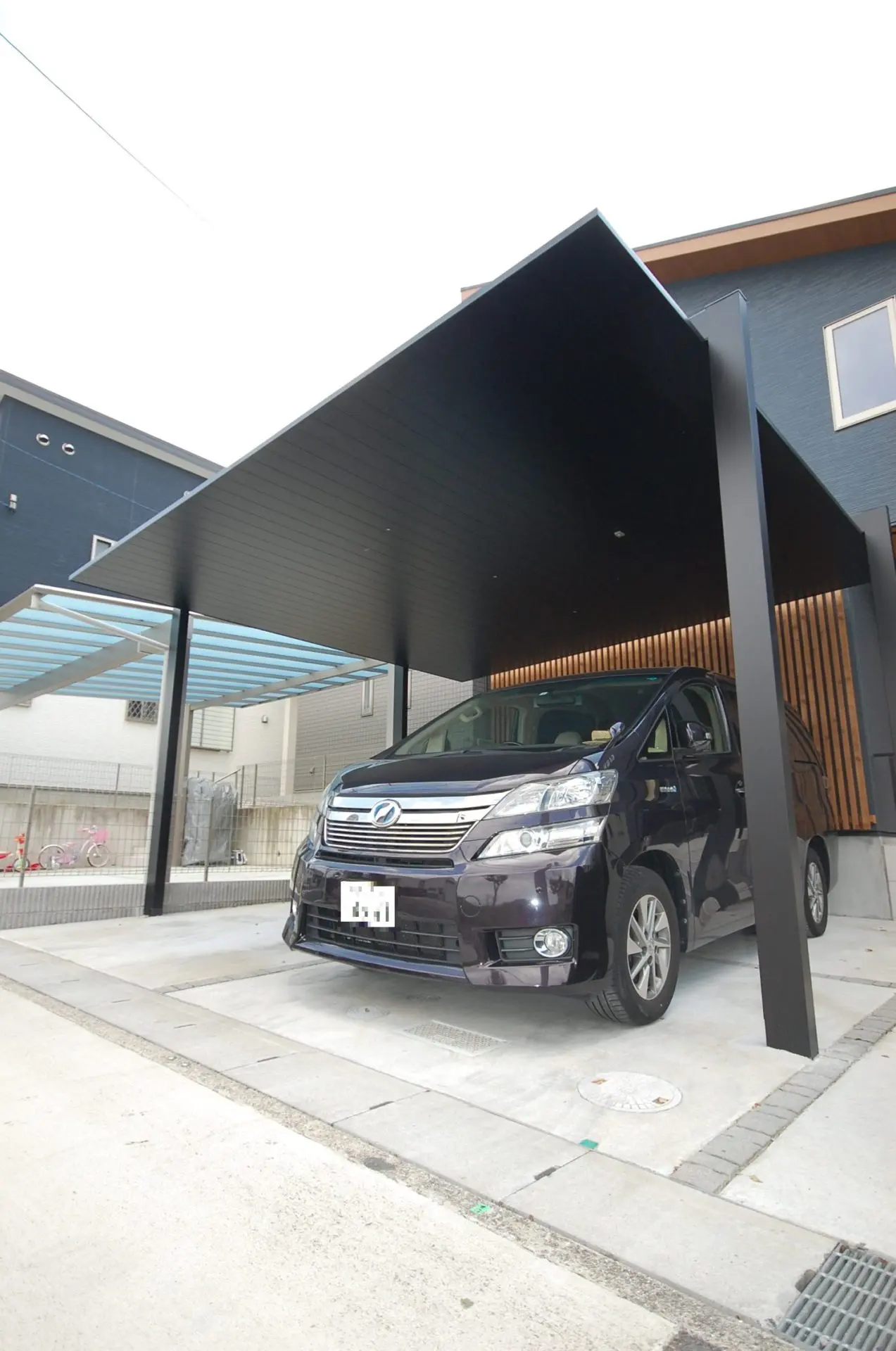 オールブラックのカーポートSC ｜ サン・ライフ｜名古屋市緑区