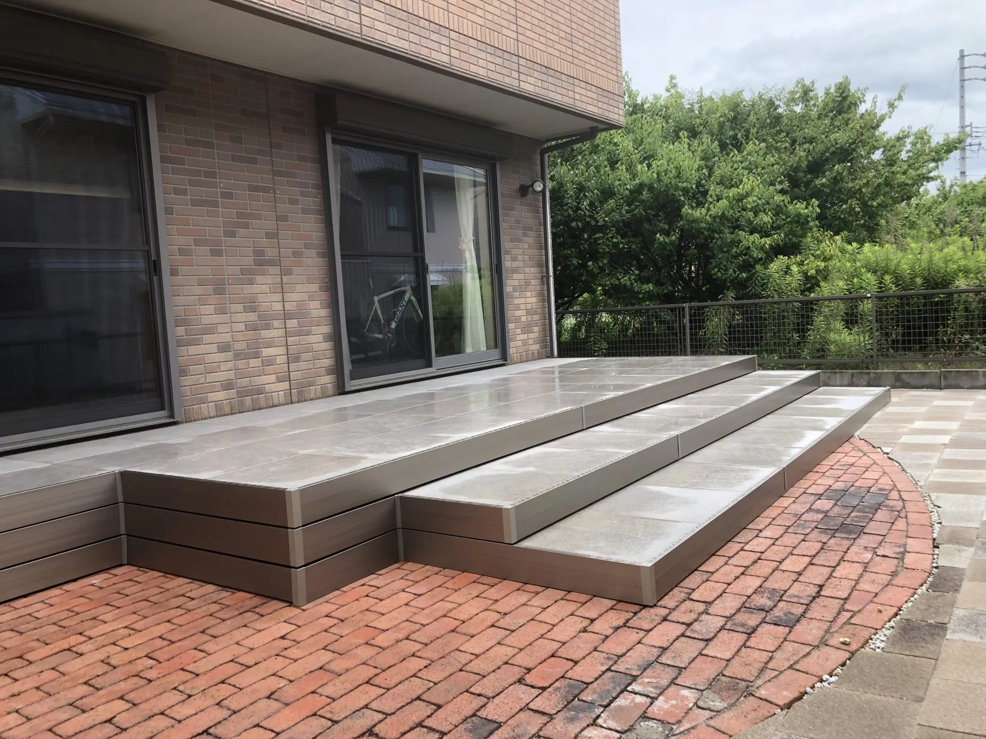 乾式工法タイルデッキ ｜ サン・ライフ｜名古屋市緑区｜エクステリア